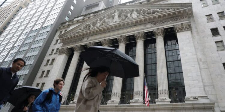 XRP Price Prediction 2025: What Analysts Are Saying